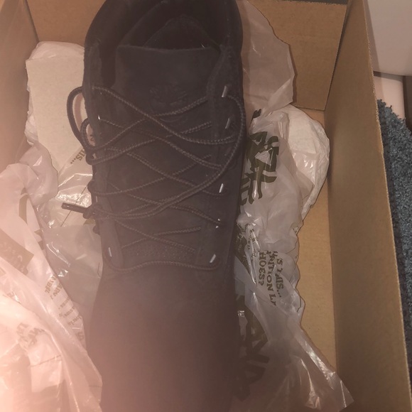 6in Linden woods waterproof blk boot (black timbs) - Picture 8 of 10